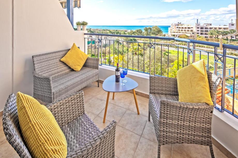 207 Kings Palace Seaview بافوس المظهر الخارجي الصورة